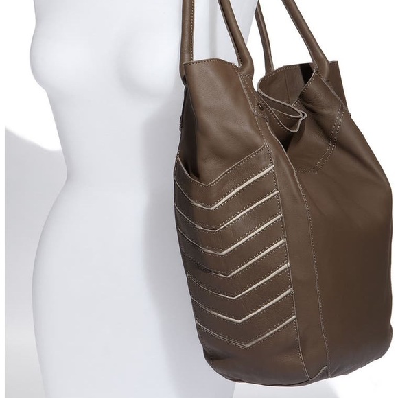 House of Harlow 1960 Phoenix tote - Picture 1 of 6